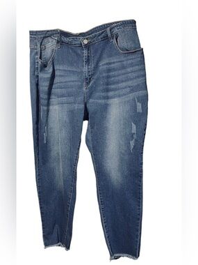 SHEIN Curve Distressed Jeans Raw Hem Women’s Plus Size 4XL